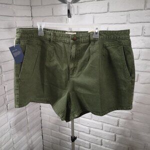 NWT Universal Thread Ladies Size 20W High Rise A-line Midi Green Jean Shorts